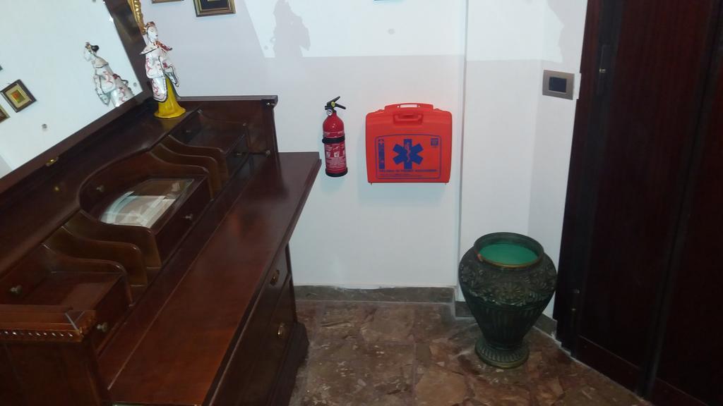 Guest House Il Marchese Del Grillo Roma Dış mekan fotoğraf