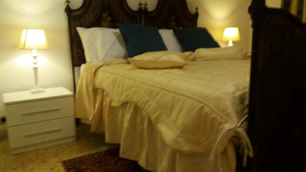 Guest House Il Marchese Del Grillo Roma Oda fotoğraf